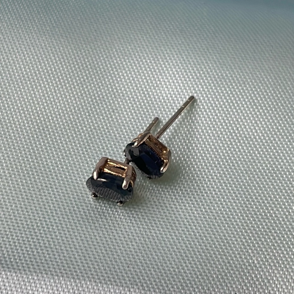 Genuine stone .925 studs